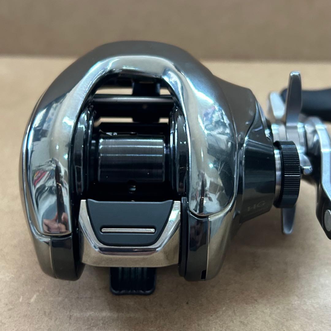 超美品 シマノ 25アンタレス 100HG 右ハンドル ベイトリール
