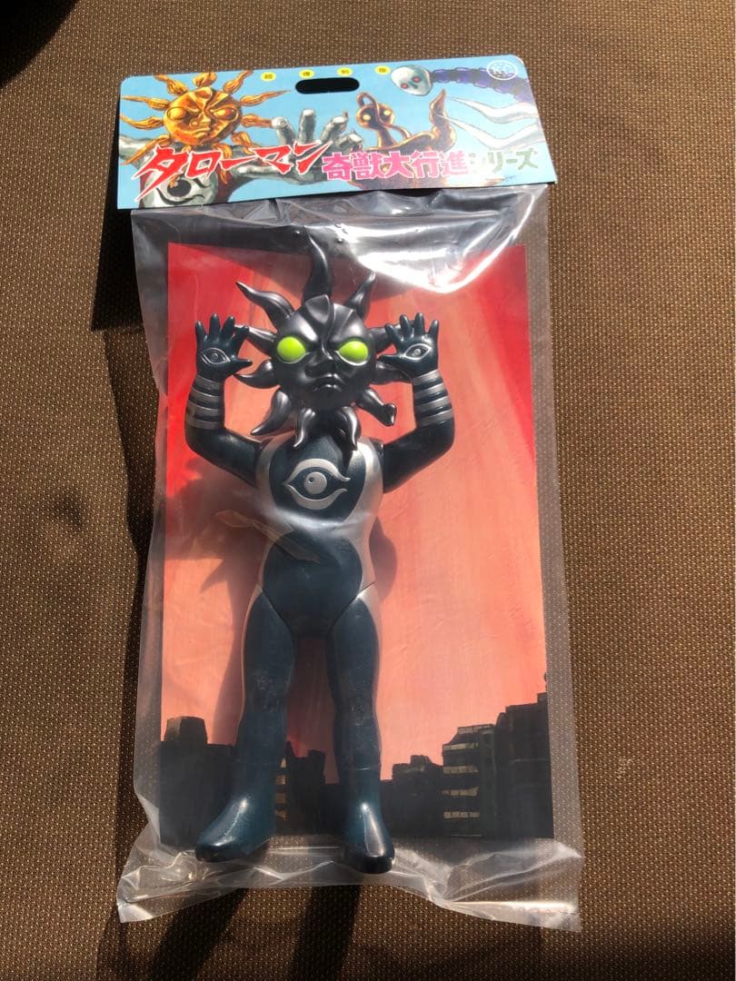 超復刻版タローマンソフビ人形 (ブラックタローマン)