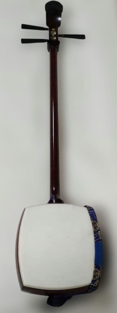 三味線 ハードケース、駒付き ！