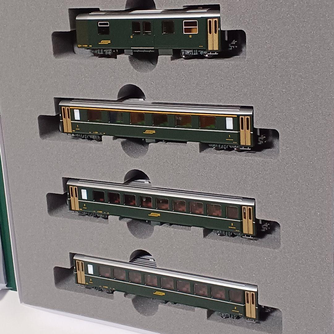 や*ま様 KATO Ge6/6 レーティッシュ・クロコダイル+アルプスの緑の客車