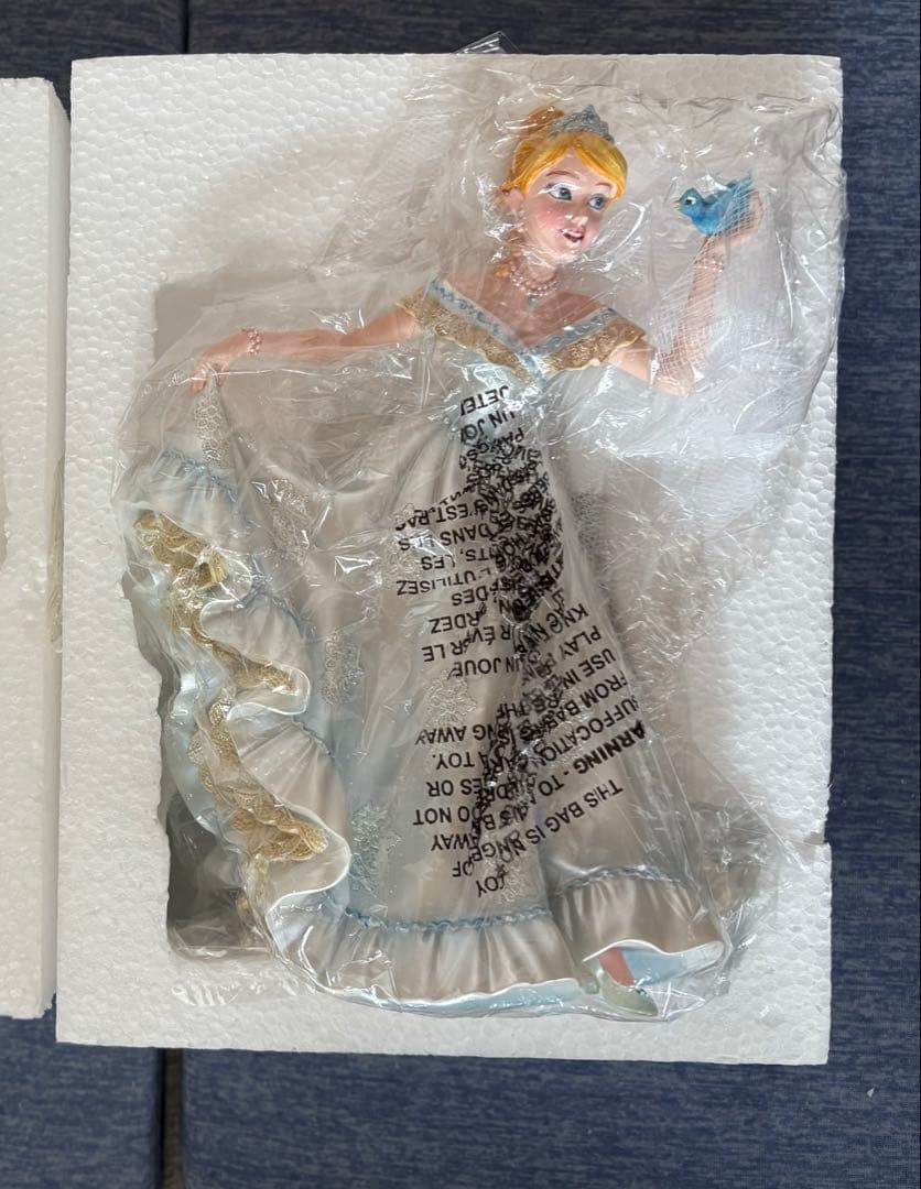 ディズニー エネスコ シンデレラ ウェディング クチュール デ フォース