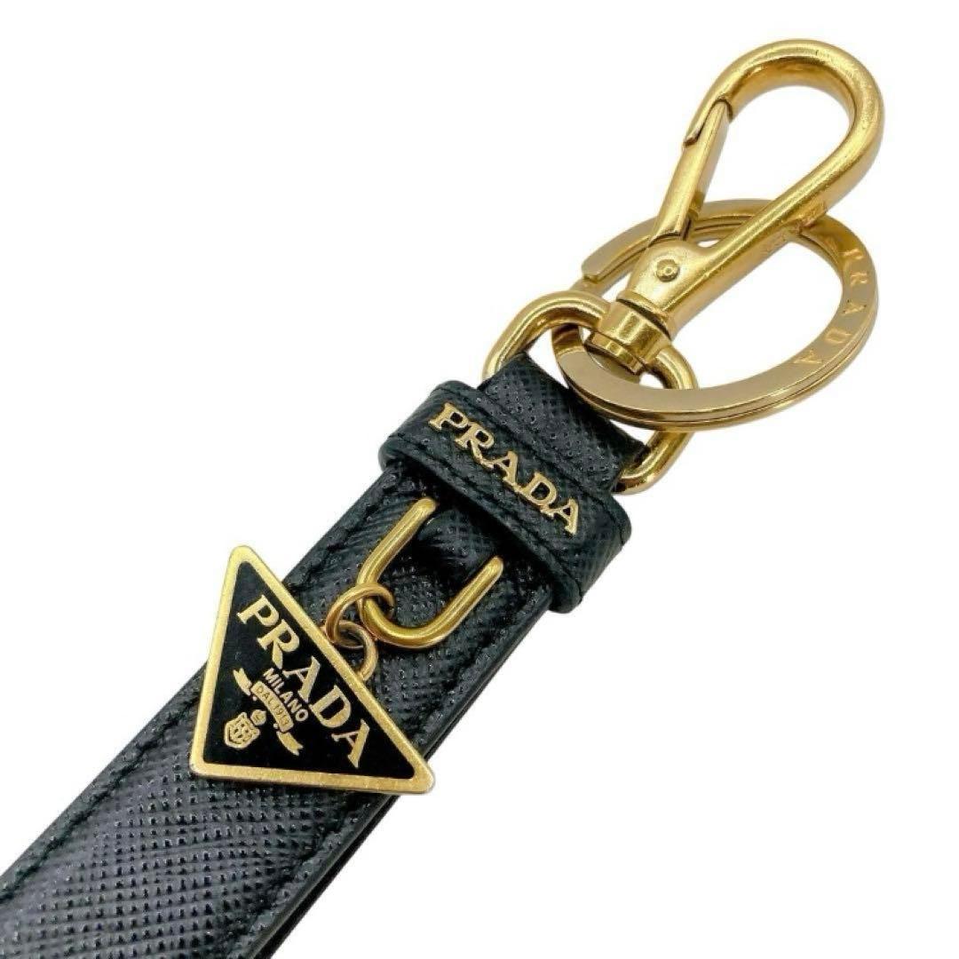 極美品✨PRADA プラダ　キーリング　三角ロゴプレート　サフィアーノ　付属品付