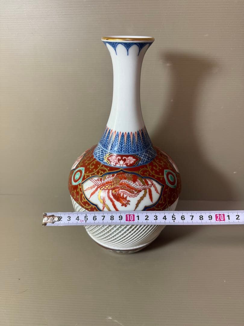 2721 有田焼　桃司作　金襴手　鳳凰　透かし網目　花瓶