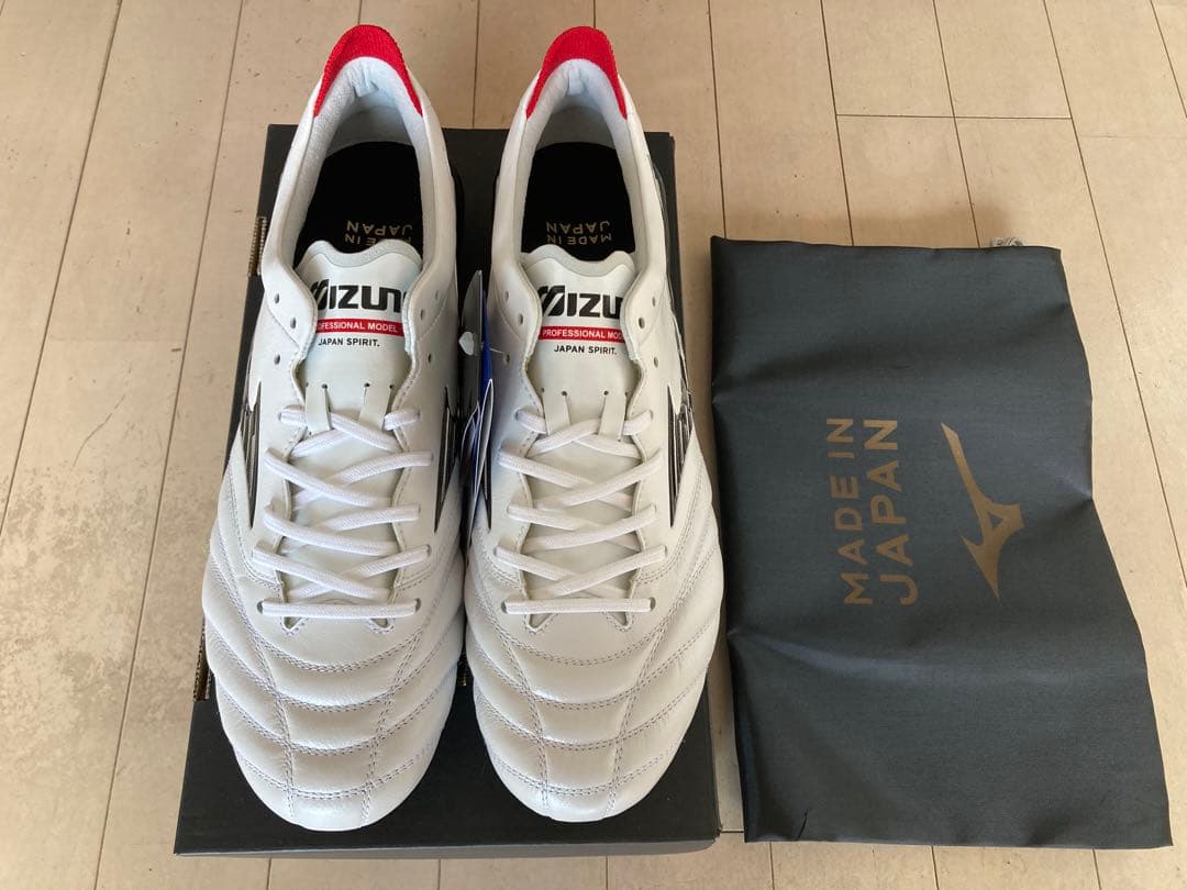 モレリアネオ4ジャパン　白　26.0㎝　新品。