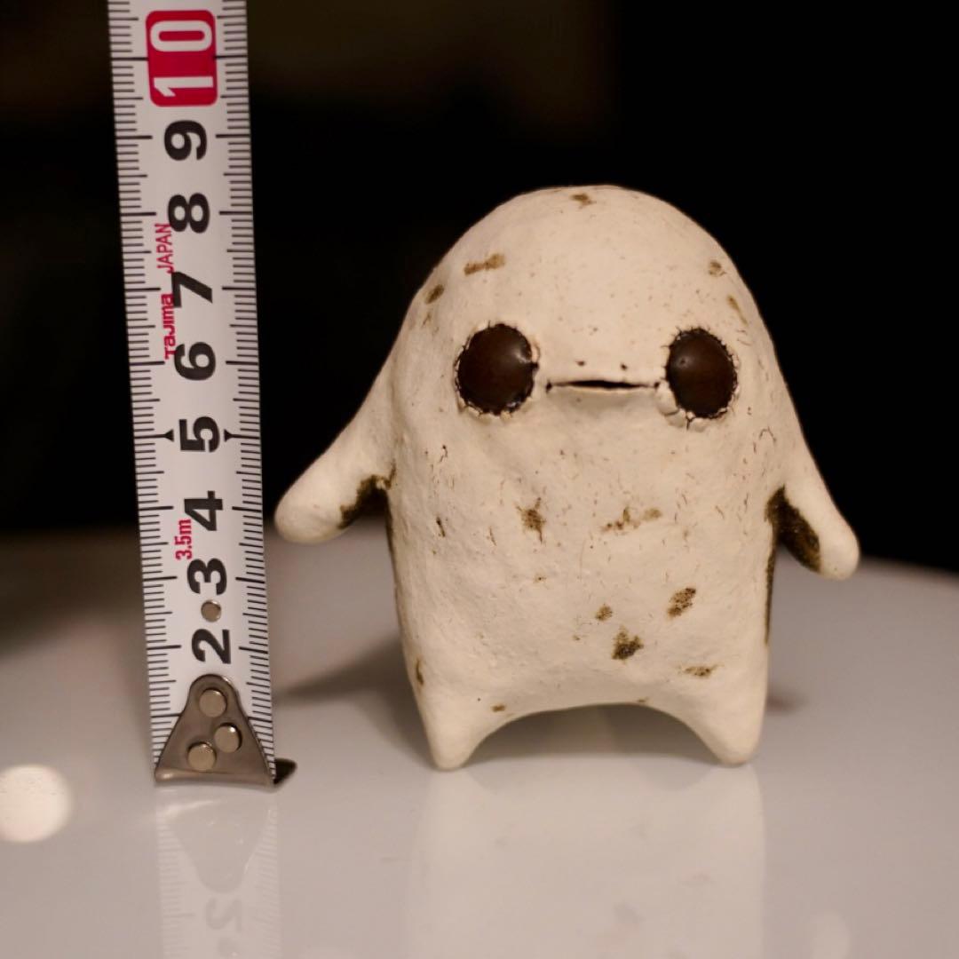 ②マラカスぼうや　ミヤチヤスヨさん　常滑焼