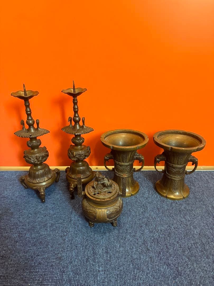 1904  春甫造　古銅　仏具 木瓜菖蒲型五具足　火立2客　花立2客　香炉1客