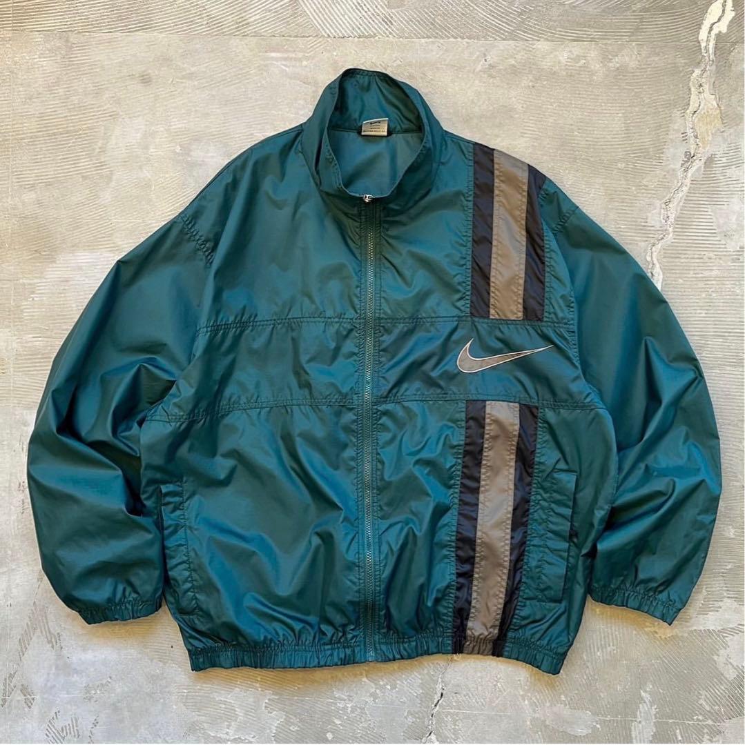 NIKE ナイロンジャケット