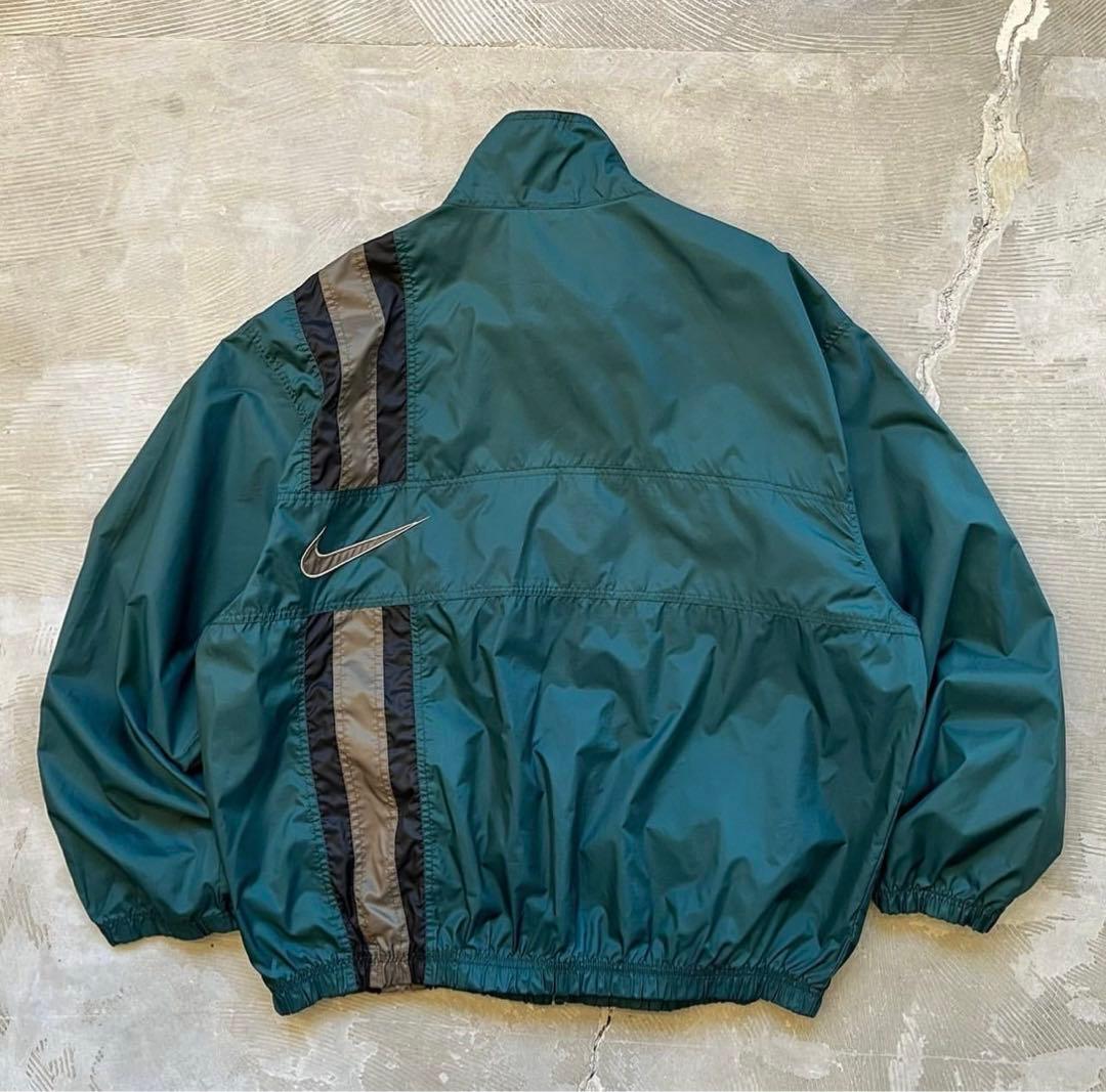 NIKE ナイロンジャケット