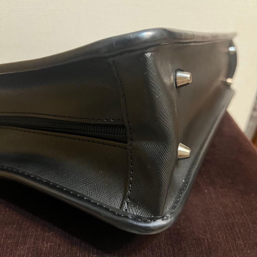 美品 TAKEO KIKUCHI タケオキクチ ビジネスバッグ 黒 皮革