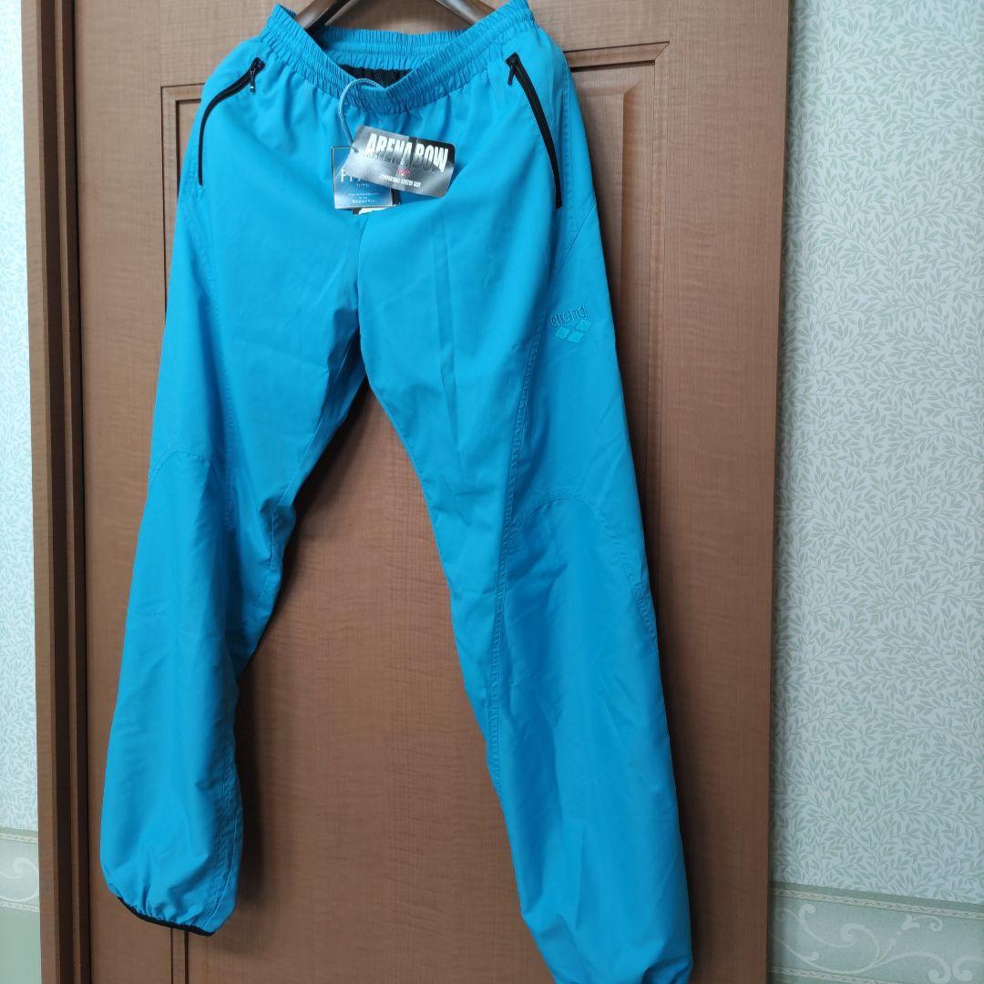 未使用！アリーナ　ストレッチ素材の爽やかブルートレーニングウェア上下セット