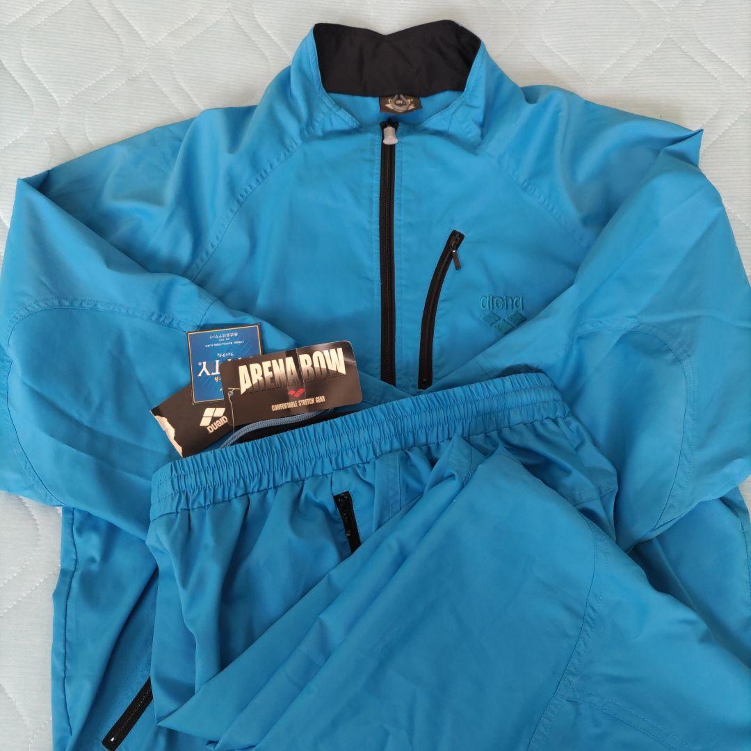 未使用！アリーナ　ストレッチ素材の爽やかブルートレーニングウェア上下セット