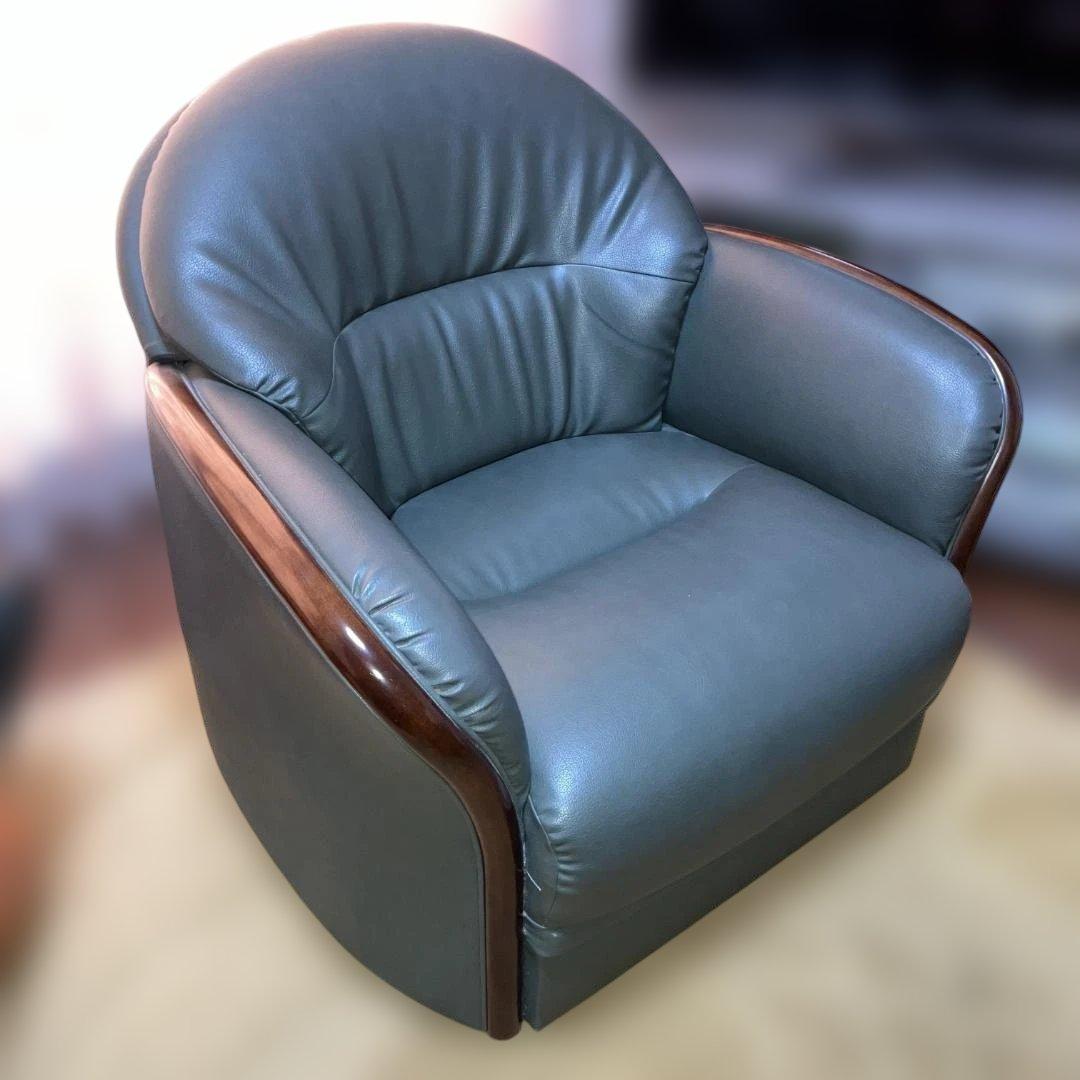 12/25までの出品　１人掛けソファ　ダークグリーン　本革製