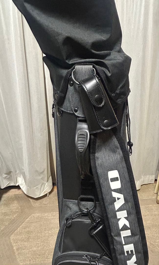 OAKLEY キャディバッグ ブラック 防水カバー付き