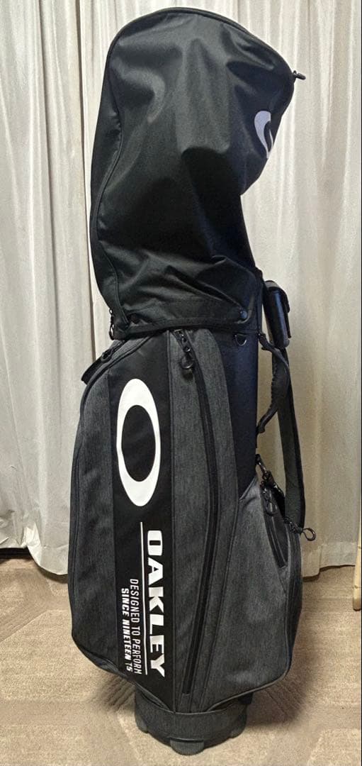 OAKLEY キャディバッグ ブラック 防水カバー付き