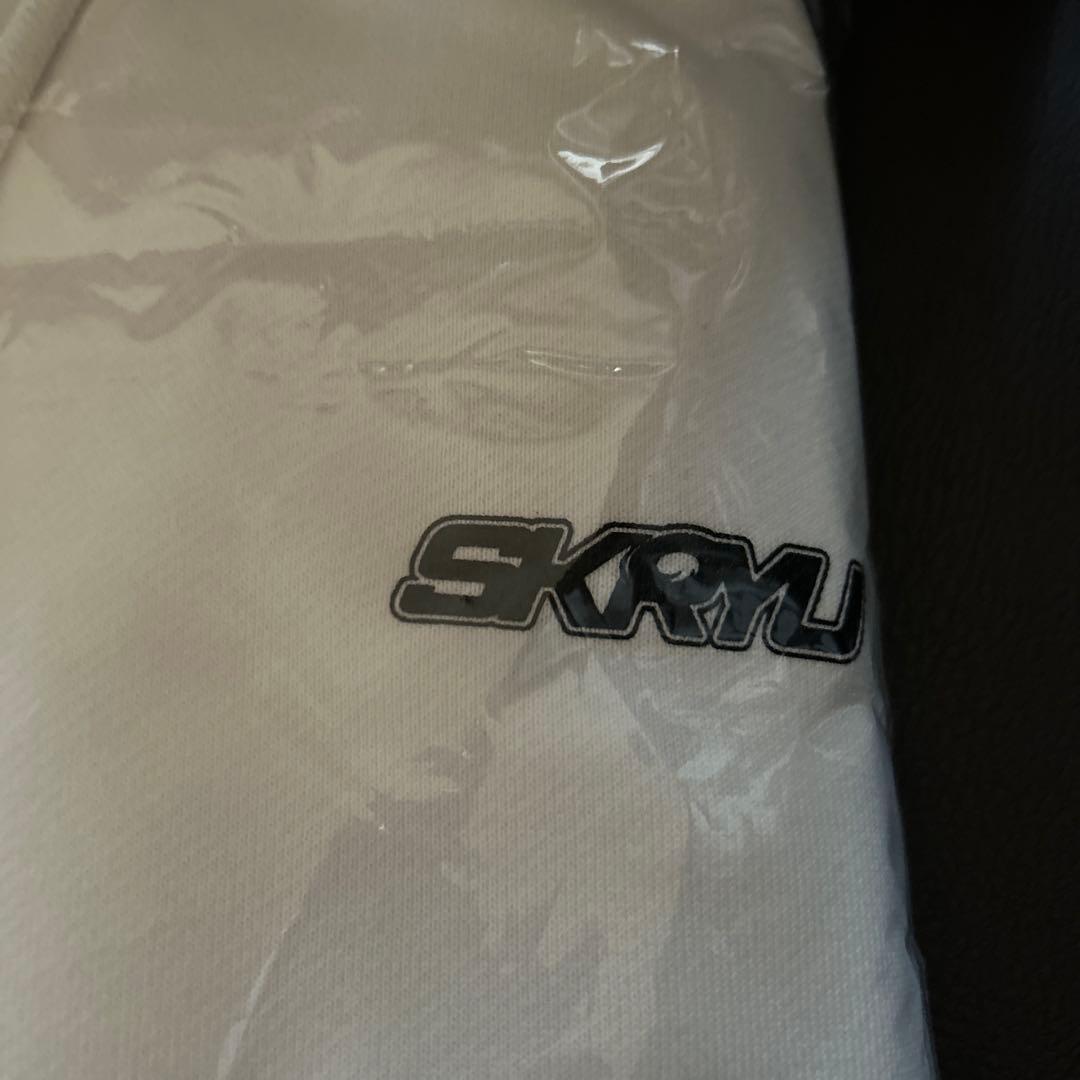 【値下げ】SKRYU パーカー　新品未使用