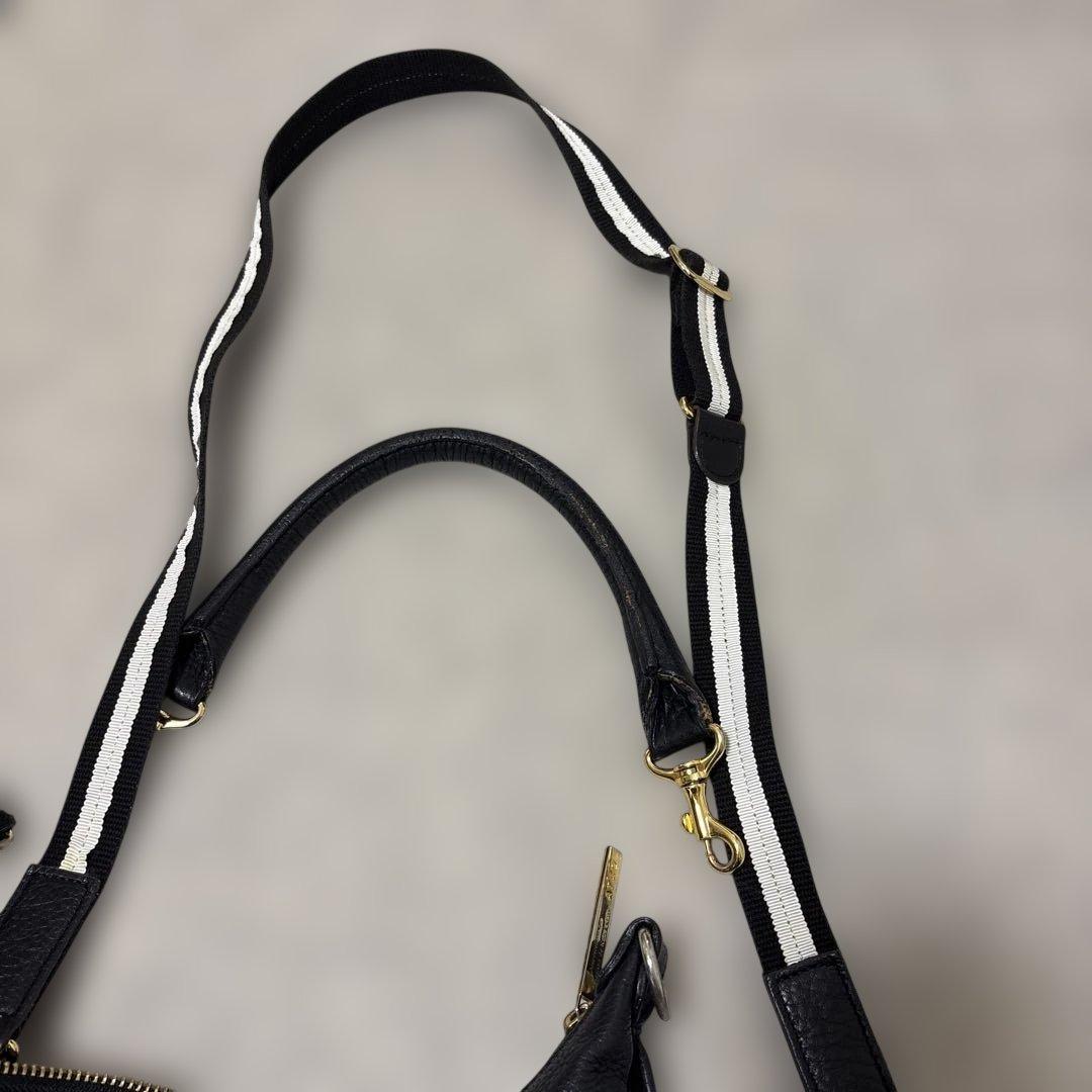 ATAO 黒 レザーハンドバッグ