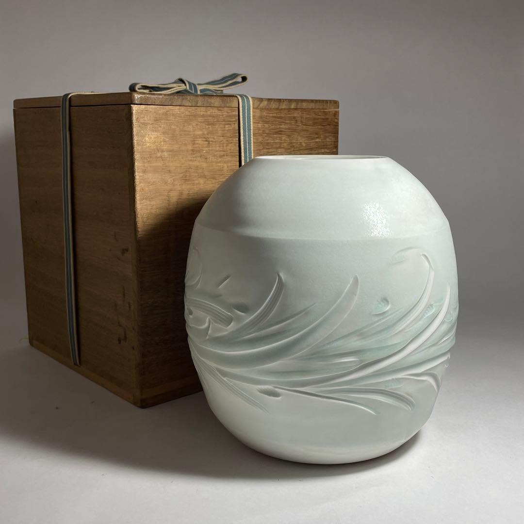 ◆ボストン美術館所蔵陶芸家【叶光夫】造 白瓷刻文花瓶 共箱・共布・栞付 昭和時代