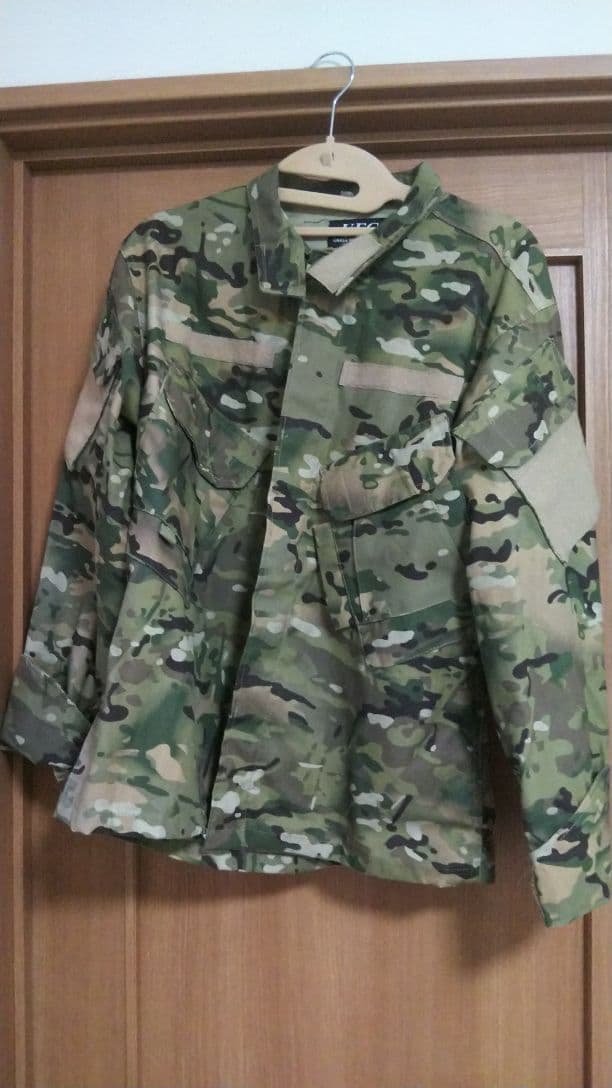 米軍マルチカム 迷彩服 上下+ベストのセット
