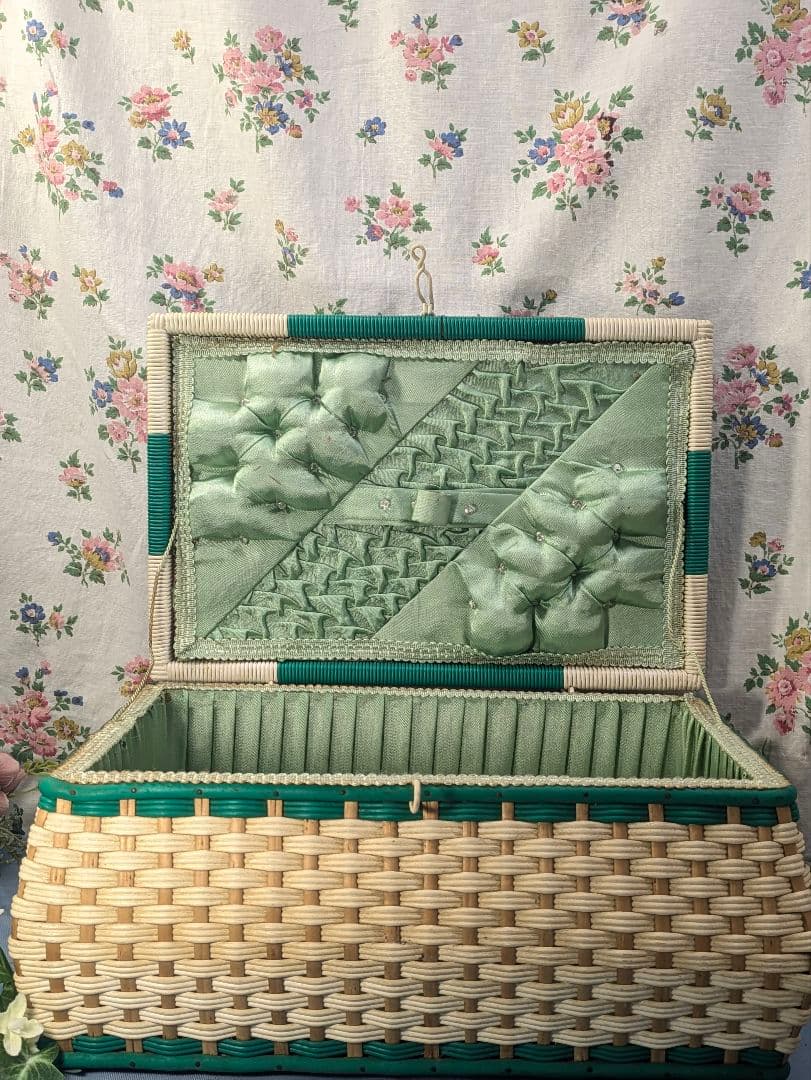 大きめ イギリス アンティーク ソーイングバスケット 裁縫箱 グリーン