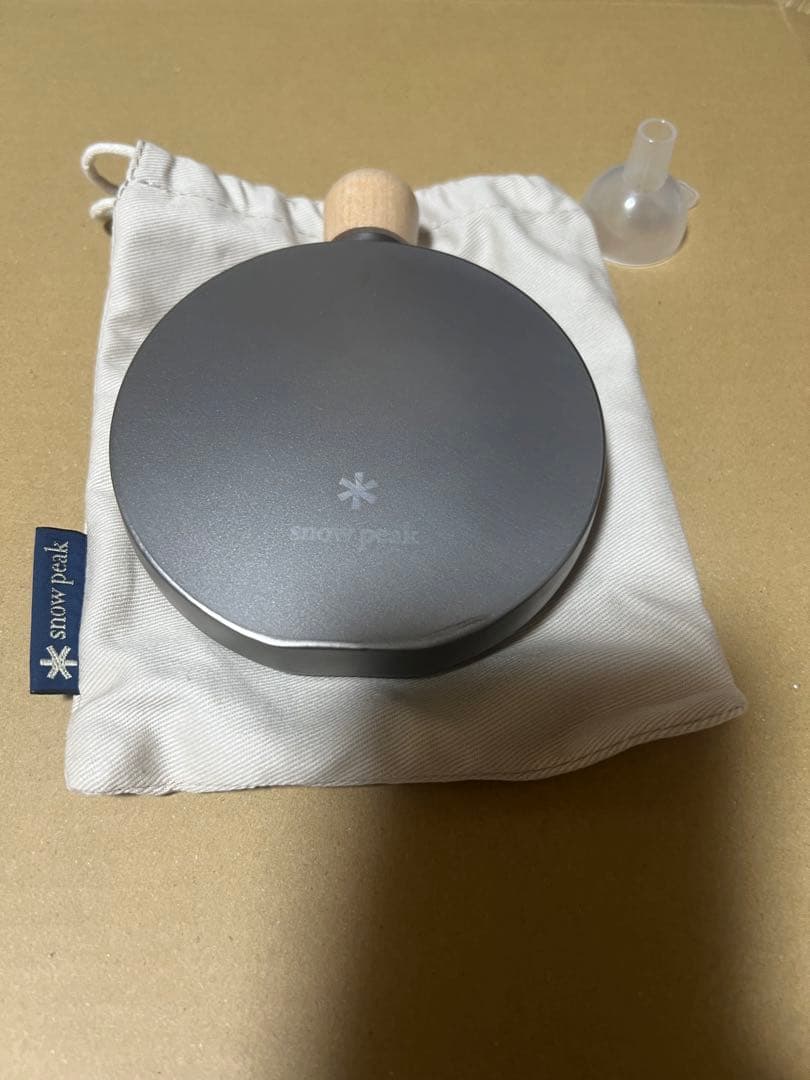 廃盤希少品： peak チタン丸形スキットル T-015