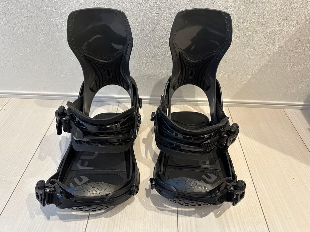 FLUX CV ビンディング ブラック　Mサイズ