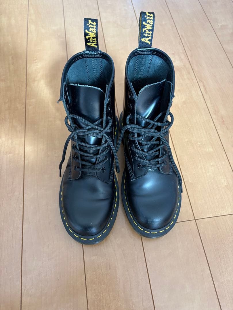 ドクターマーチン 8ホール