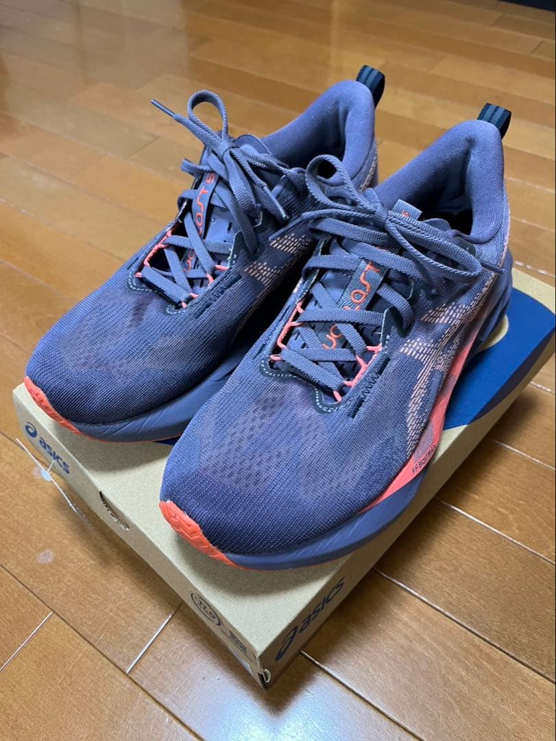 アシックス　ノヴァブラスト5 NOVABLAST 5 25.5cm