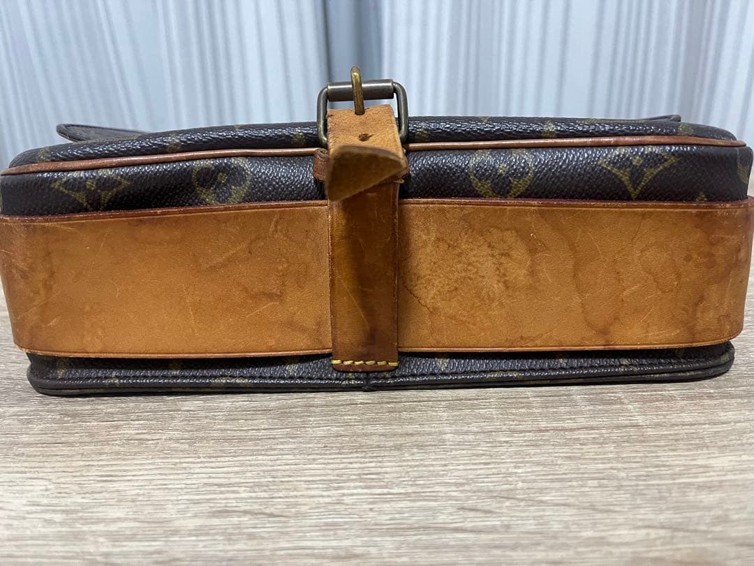 ルイヴィトン　ショルダーバッグ