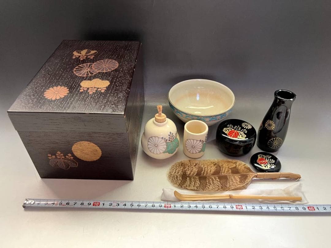 茶箱■紋入り 利休箱 茶箱 京薩摩 茶碗 茶入れ 黒塗り漆器 棗 桐紋 野点■