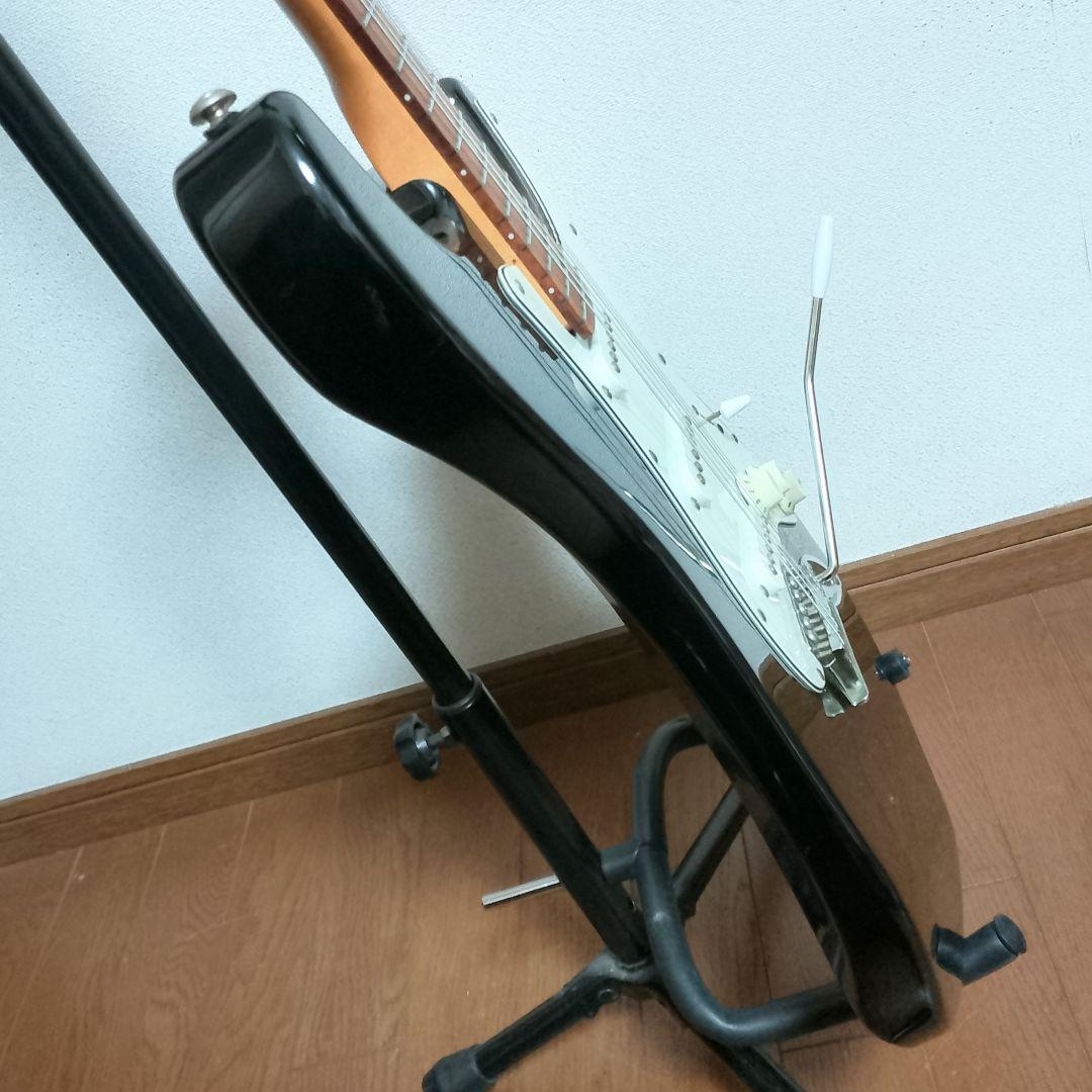 美品　Mavis　ストラトキャスタータイプ　エレキギター　弦は新品！