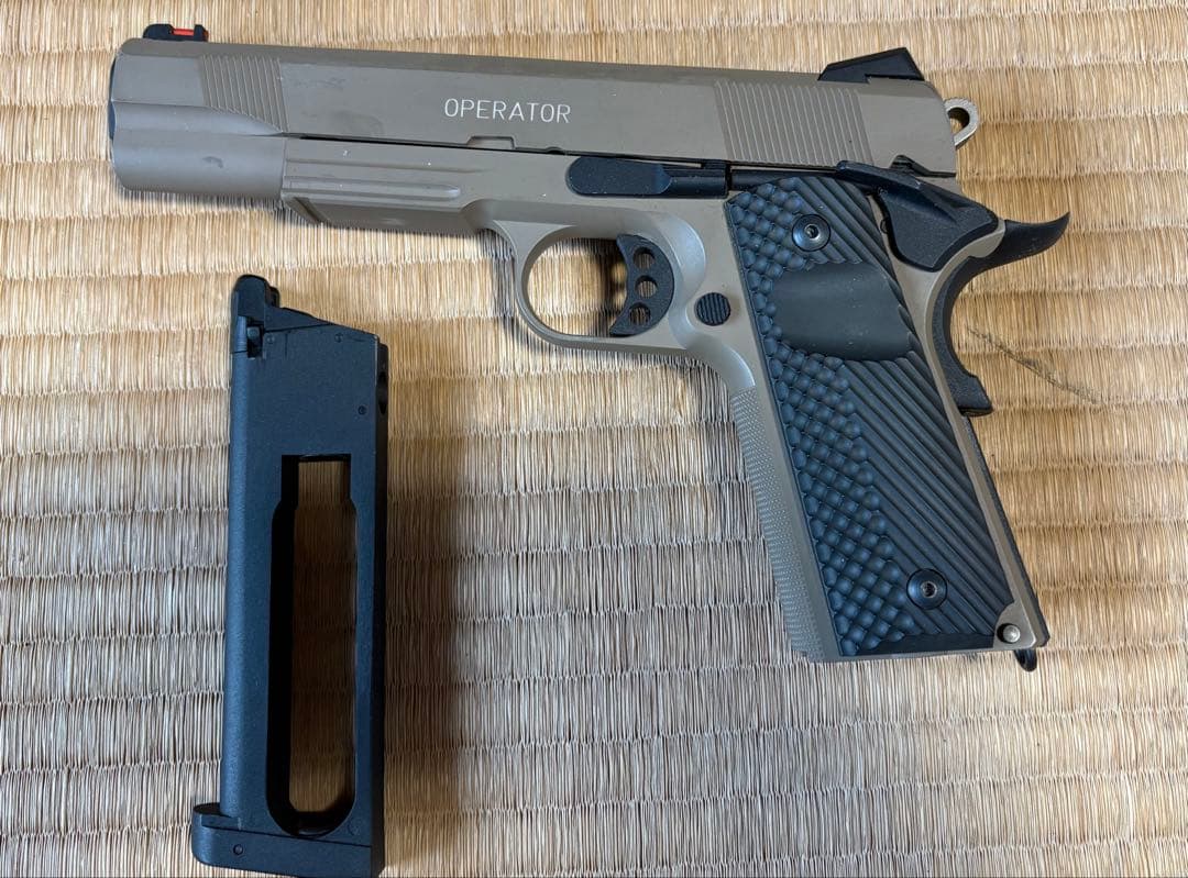 カーボネイト(Carbon8) M45DOC CO2ハンドガン