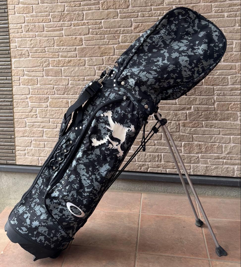 希少　OAKLEY オークリー　迷彩柄　カモフラ　スタンド式　軽量キャディバッグ