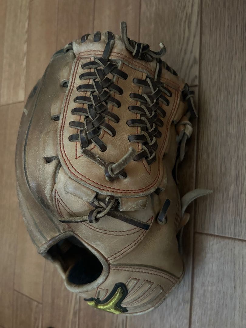 Mizuno プロモデル ベージュグローブ