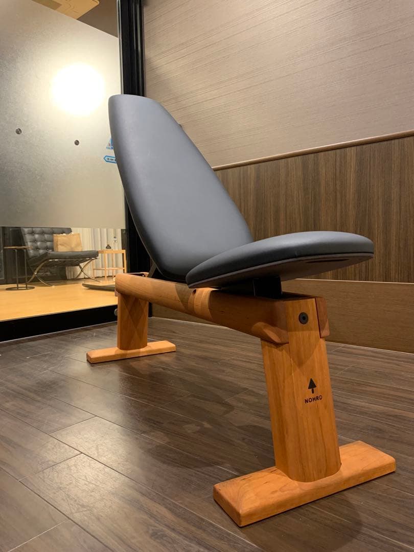 美品で希少なトレーニングベンチ 木製フレーム