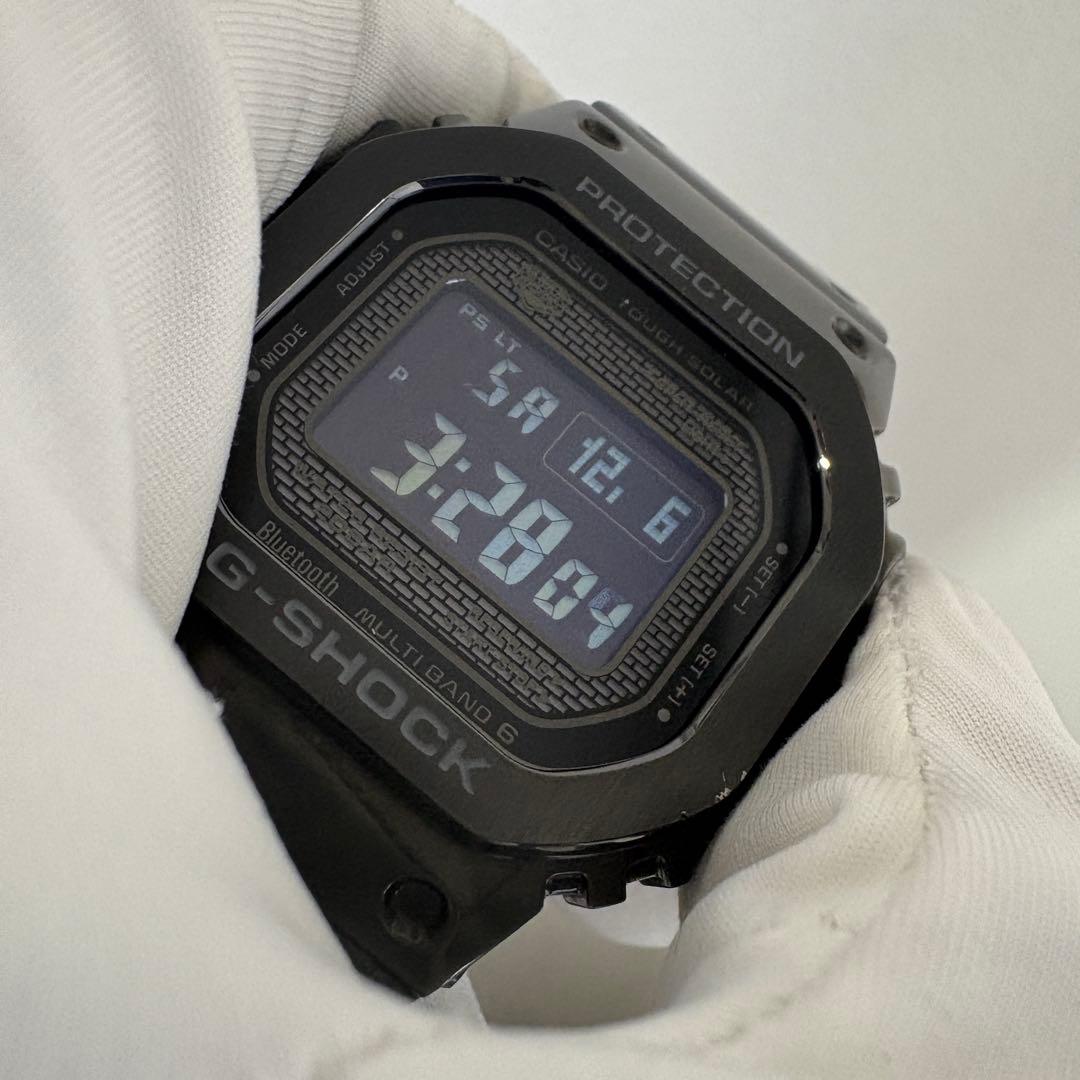 美品 G-SHOCK フルメタル タフソーラー GMW-B5000GD-1JF