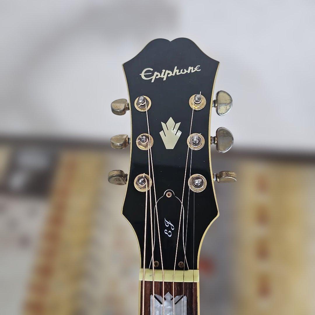 Epiphonc.EJ-200VS 社外製ソフトケース付き。