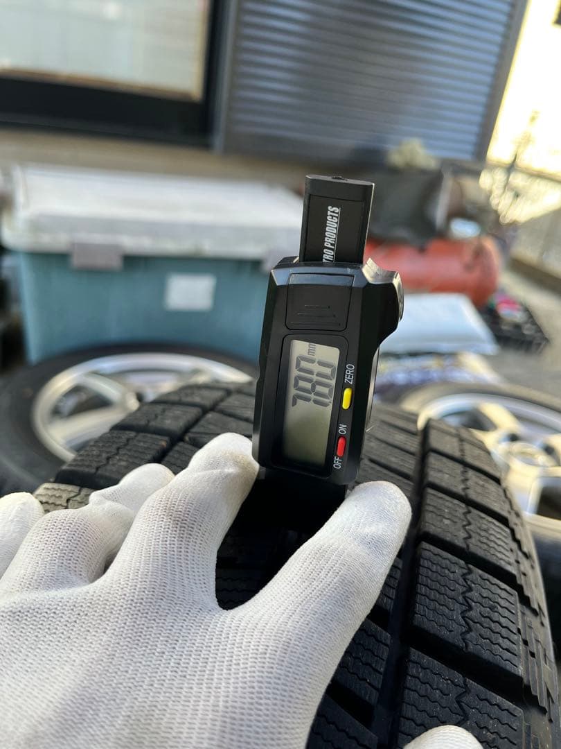 16インチ ブリヂストン ブリザックレボGZ タイヤ ホイールセット 4本