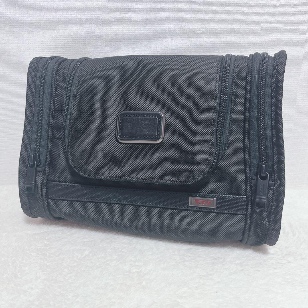 Tumi alpha3 ハンギング　トラベル　キット