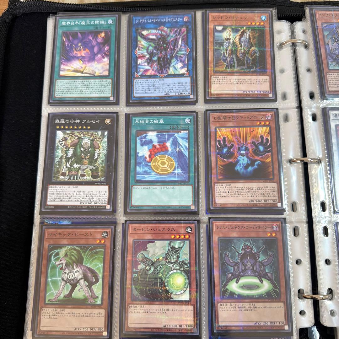 カードホルダー 合計 約150枚 入っています。 カードは汚れはありません。