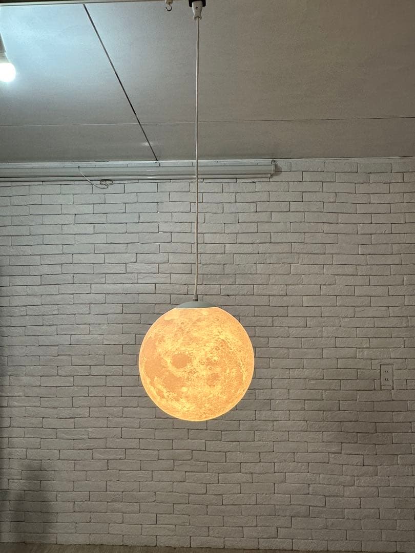 ⭐️【全国送料無料】　ペンダント　吊り下げ　ライト　月　地球　リビング　ランプ