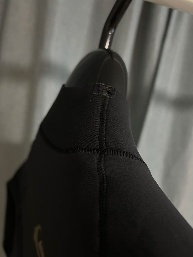 【美品】Quiksilver タッパー ブラック