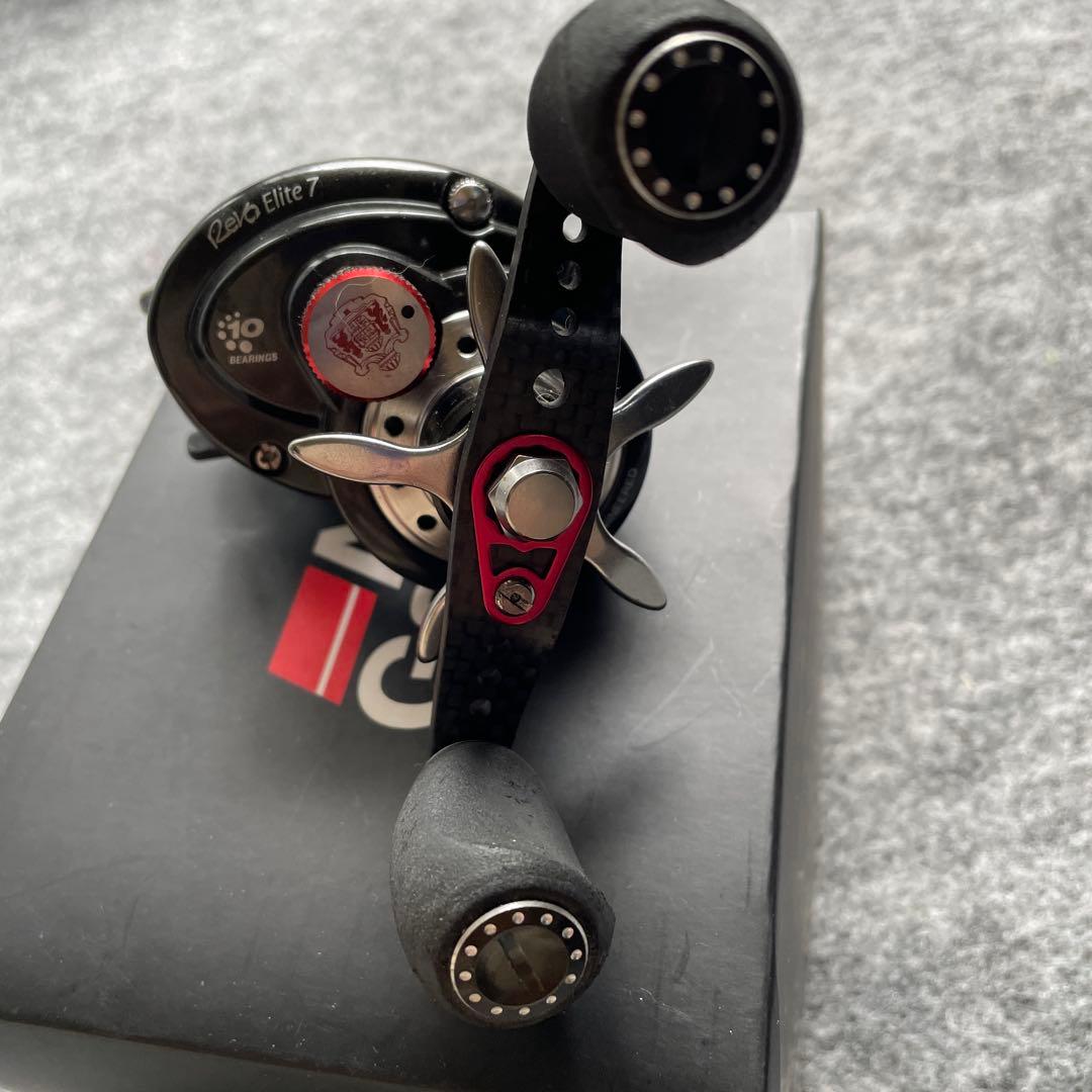 アブガルシアベイトリール/レボエリート7/ギア比7.1:1 《美品中古》