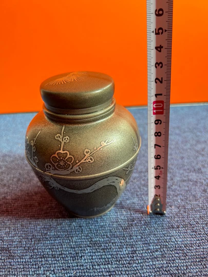 1092  1091  煎茶道具 薩摩錫器さつま岩切 登六作　梅松木文茶壷　茶入