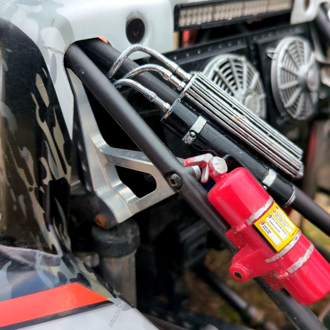 TRAXXAS Unlimited Desert Racer UDR カスタム