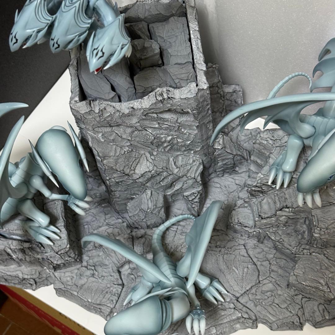 値下交渉OK ジオラマ　ブルーアイズホワイトドラゴン　遊戯王　フィギュア　セット