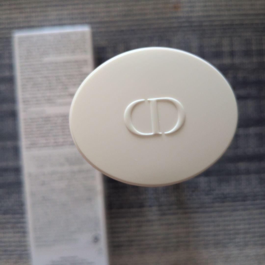 1/10購入【新品・未使用】ディオール　スノーエッセンスオブライト　175ml