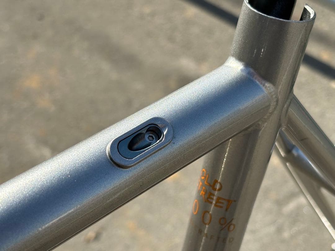 【VELOCI】OLDSTREET サイズ52