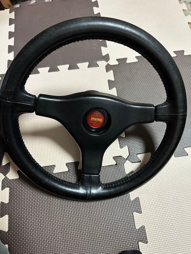 momo 3スポークステアリングホイール ハンドル