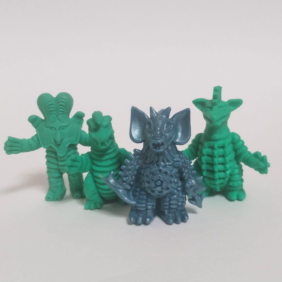 タイロンさん用★コレ401　ウルトラマン怪獣消しゴム　タイラント　メタリック　他