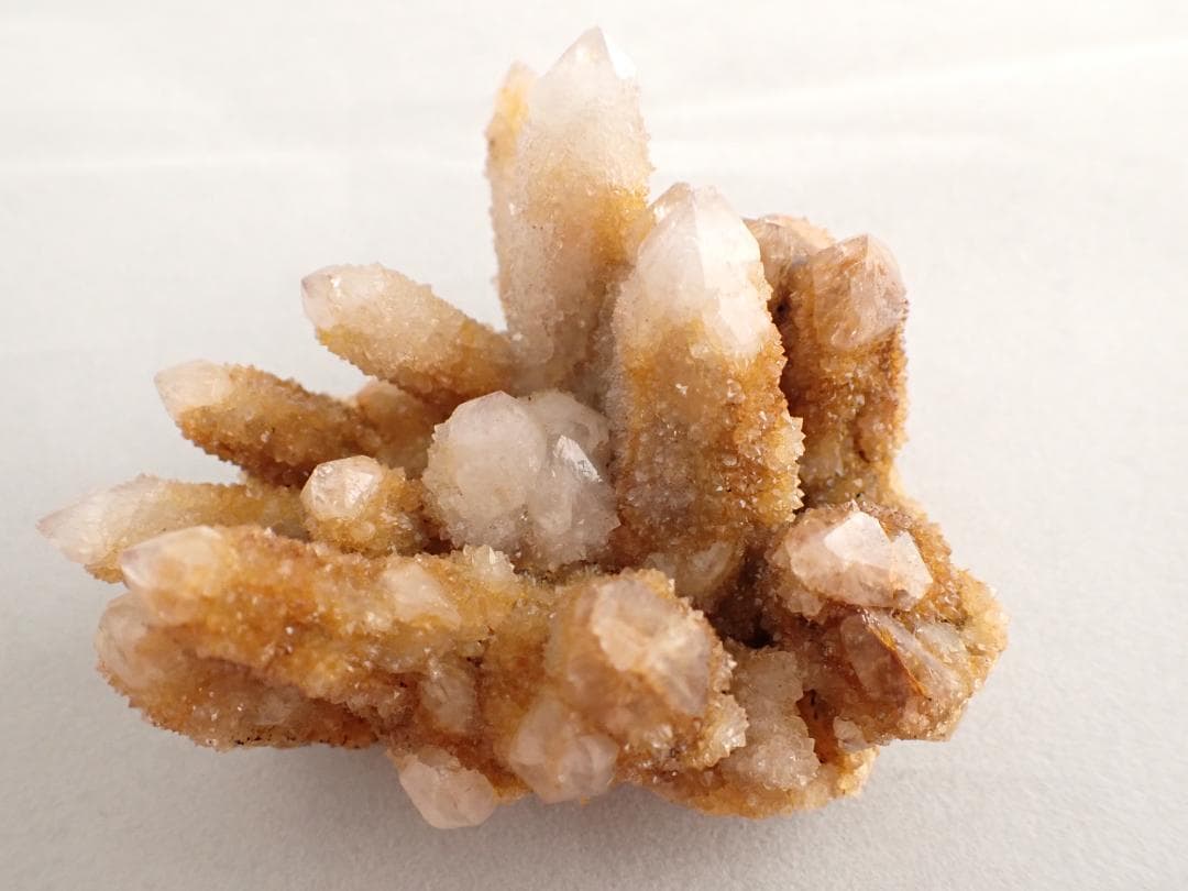 水晶　カクタスクォーツ　鉱物標本　南アフリカ産　クラスター 約154.5g